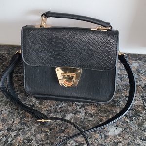 NWOT Colette Faux Snake Skin Purse